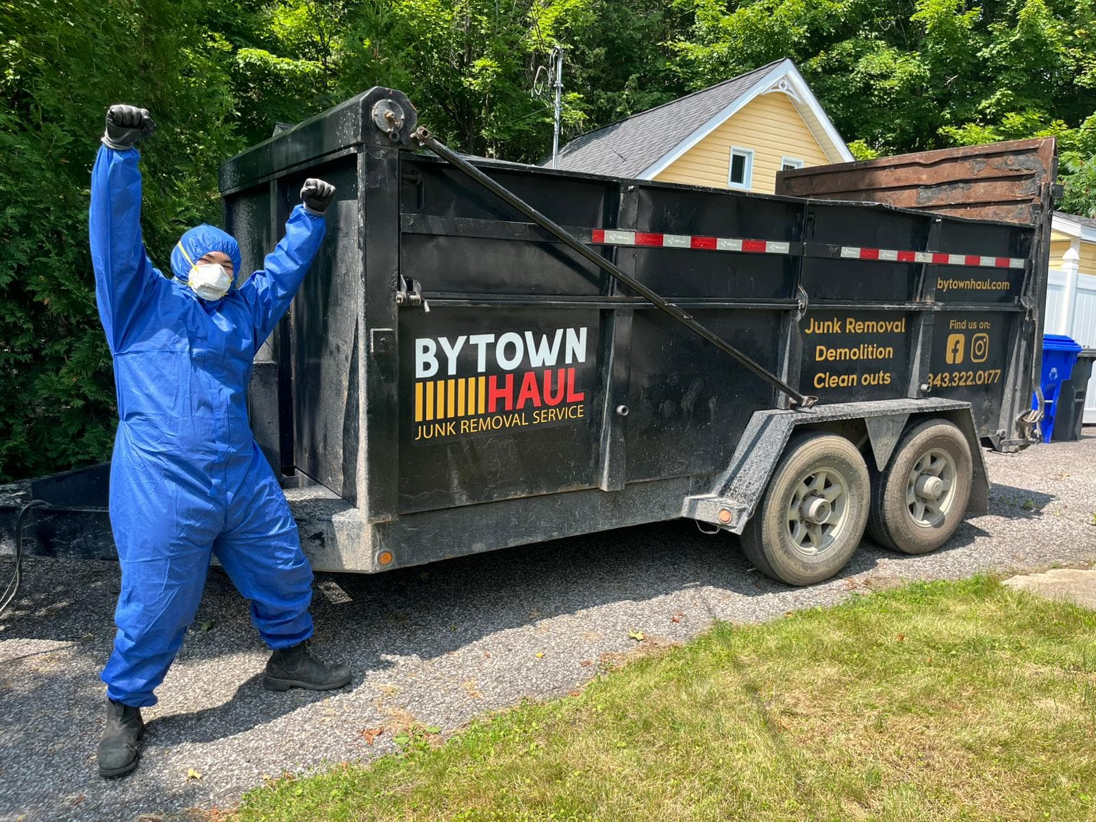 Wastely Ottawa Student Junk Removal Truck and Crew
